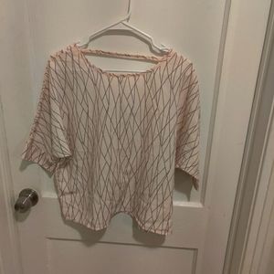 Cute modern blush crop top wide sleeves